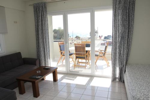  Holiday Luxury Villas in Kalamaki