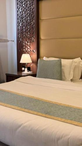 Diamond Vision Hotel - Tap to explore photos