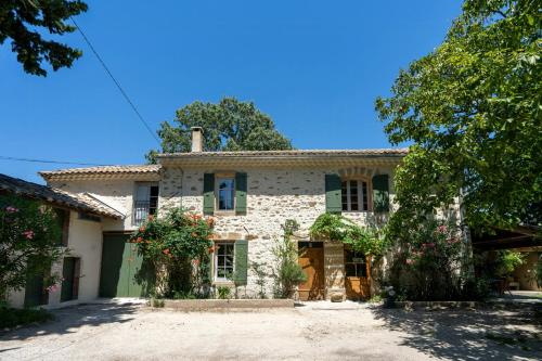 Viesnīcas āriene, House Among Vineyards Near Mont Ventoux in Camaret-Sur-Aigues