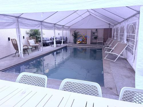 Swimming pool, Premium Suite, Pool Access - Sun Circle Complex in Tiberias