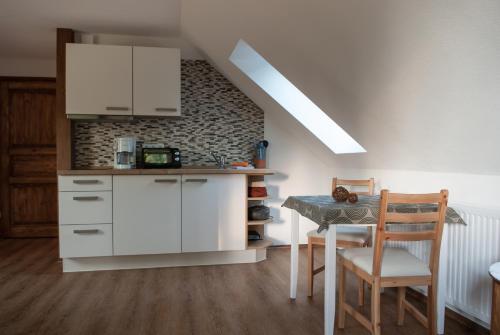 Haus Waldfrieden 9.2km von Hartmannsdorf-Reichenau entfernt
