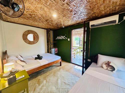 The Green House Port Barton in San Vicente