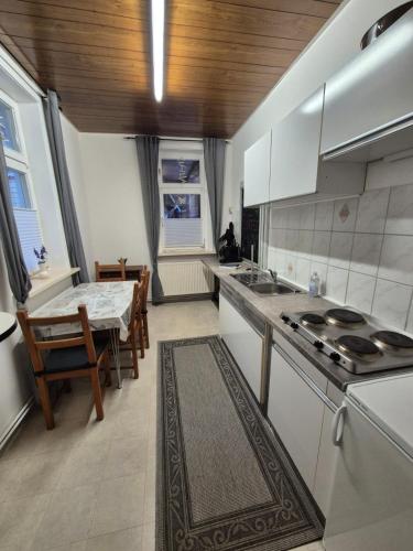 kuhinja, Brummers Ferienwohnung in Wildemann Center