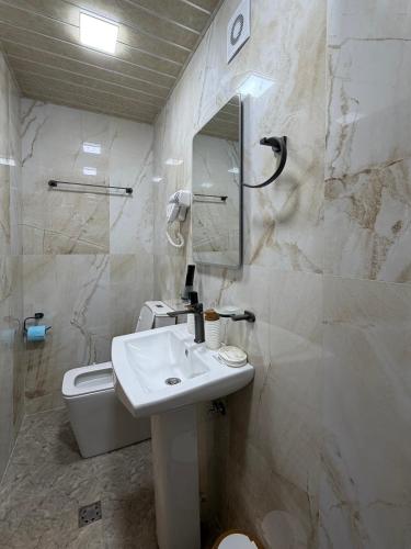 Kamar Mandi, Arte Jermuk #3 in Jermuk