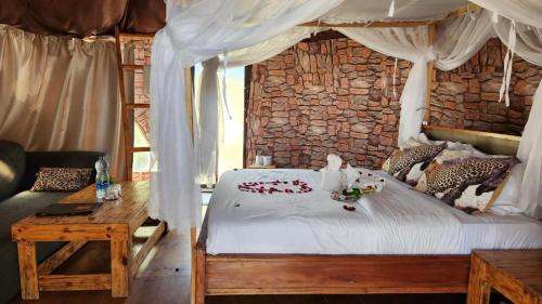 Amanya Tent Sleeps 2 with Mt Views in Amboseli