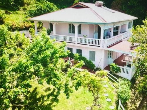 Tropical Garden Hideaway by the Sea in Port Elizabeth