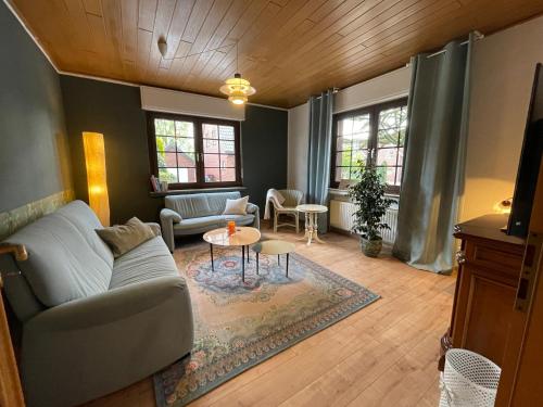 客房, Monteurwohnung Korte, Teams, 6 Einzelzimmer, 2024 renoviert, Smart TV, Garten, neue Bäder (Ganzes Haus I Teams I Monteure I 4 Einzelzimmer I 2 Doppelzimmer I 2025 renoviert I Smart TV I Garte) in 伊本比倫