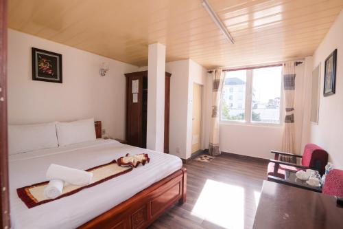 room detail thumbnail 0