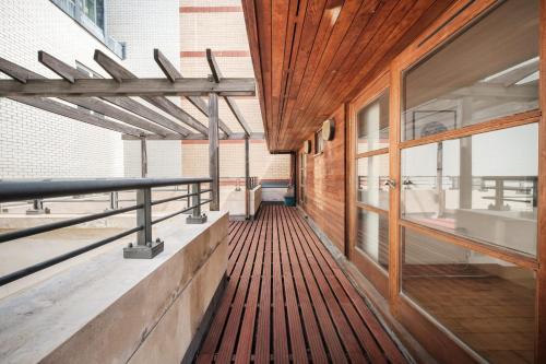 BnBNova - 2BR 2BA Penthouse with Terrace - Heart of Holborn - image 6