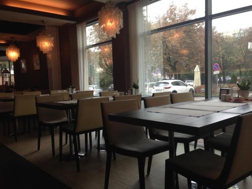 Hotel Blick - image 3