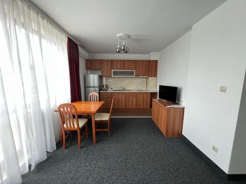 Family Hotel 007 Ivan Dimitrov-Kuklata 15 Str 5