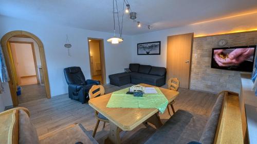 Fewo 76m2, 7 Betten, 2 x SZ DU WC in Bichlbach, Österreich
