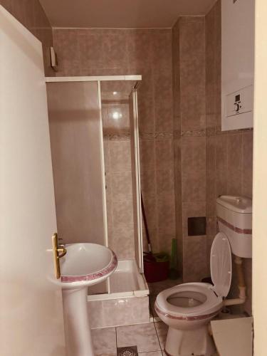 Ванна кімната, EN apartman in Біеліна