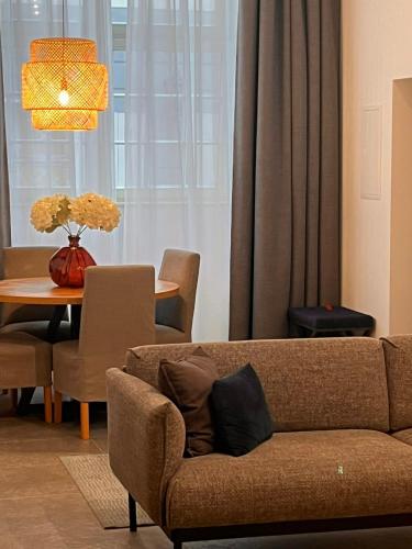 Family Suite Nr 1 - J26 LUXURY APARTMENT, Jauniela 26 Old Riga - Great Location - 2 Bedrooms - 85 m2, Riga (foto 3)