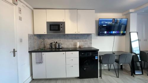 Cosy Farringdon Apartments 5