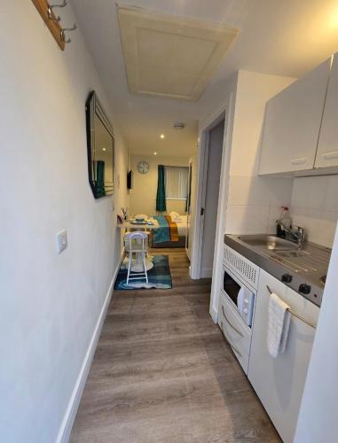 The Cosy Pod Studio - Short Stay in Salford, Manchester