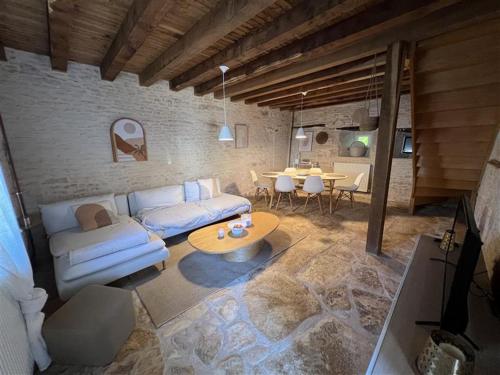 Maison Alba Campagne design avec piscine privée gîte à louer Pers