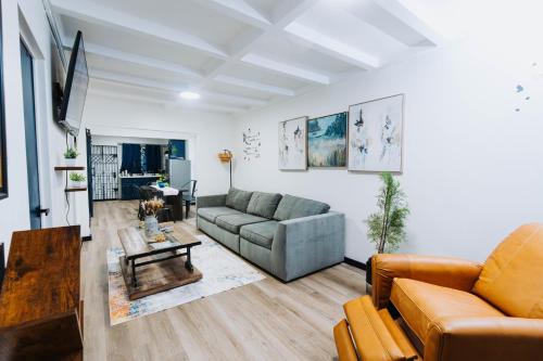 Instalaciones, Aintree Bungalow in Portmore