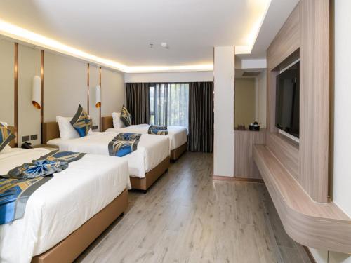 Huike International Hotel - image 8