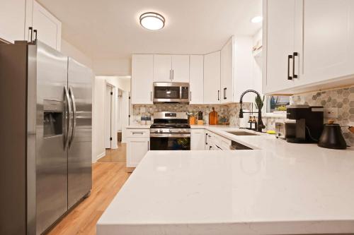 Cozy Westchester Retreat Near Chicago & Parks in เวสต์เชสเตอร์ (IL)