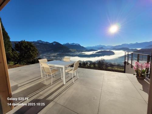 Vue exceptionnelle sur les Alpes