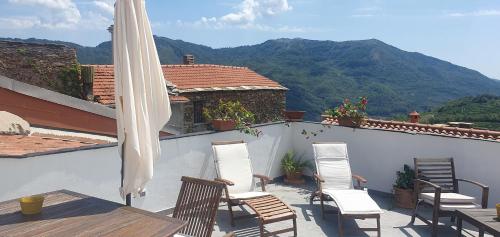 Skats, Le 2 Marie - Ligurian Hills Holiday Home in Caravonica