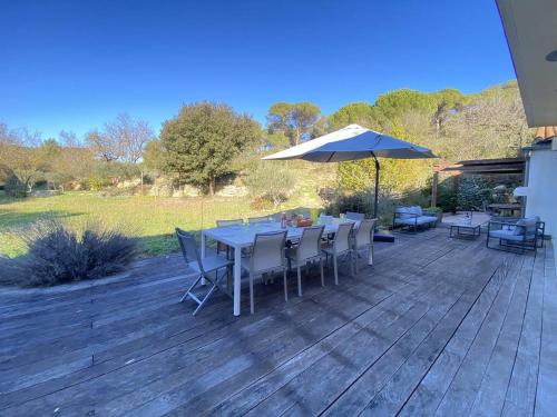 Iekārtas, Magnifique villa dans le massif de la Clape in Armissan