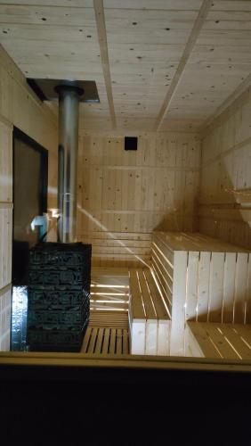 Chwilo Trwaj dom z jacuzzi, sauną i kominkiem z widokiem na góry Korbielów Pilsko (Chwilo Trwaj dom z jacuzzi, sauna i kominkiem z widokiem na gory Korbielow Pilsko) in Krzyżowa (Silesian)