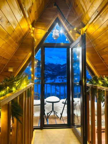 Mountain Shadow Cottage in Racha in Glola
