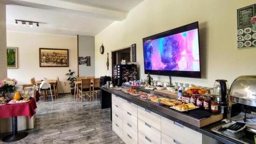 Food and beverages, GRAND SPA Harrachov - Wellness luxusni apartman s velkou virivkou, saunou, kuchyni a venkovnim posez in Harrachov