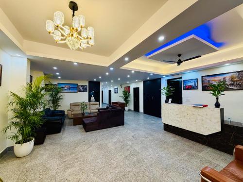Hotel Oxygen Bloom-Near Noida Sector 18 Metro photo 3