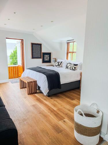 Luxury Loft Coastsl Retreat and River Walk – khách sạn tại Keurboomstanu