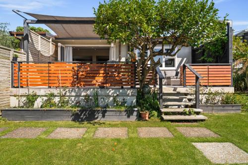 Dārzs, Silver Seas Retreat in Muriwai