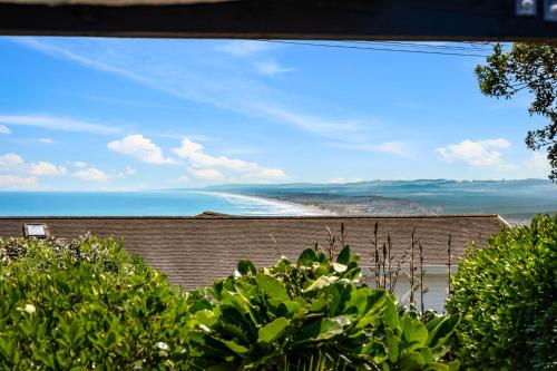Skats, Silver Seas Retreat in Muriwai