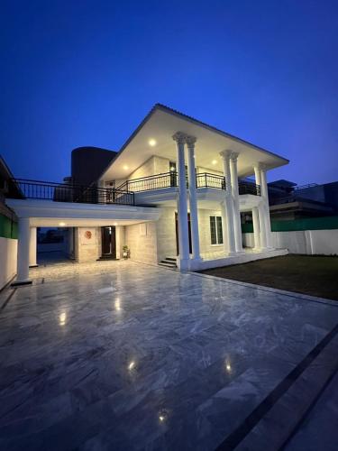 Qayaam Lodges - Murree Qayaam Lodges - Murree