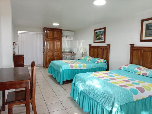 Freedom Shores "La Gringa" Hotel - Universally Designed in Isla Aguada