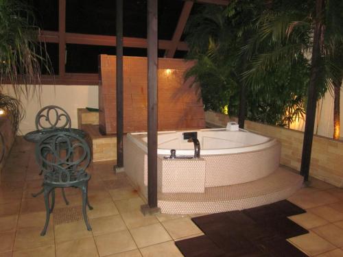 Open air bath, Hotel Aura Daito (Adult Only) in Neyagawa