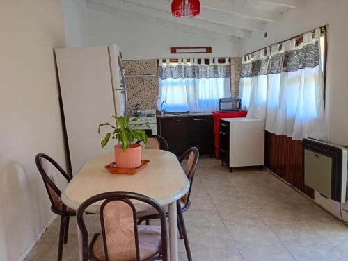 Alimentos e Bebidas, Rancho Relaxo in Barrio Parque Luro