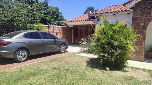 Casa hasta 12 personas, a 5 minutos de estadio y nodo y a 10 min del Forum in La Banda