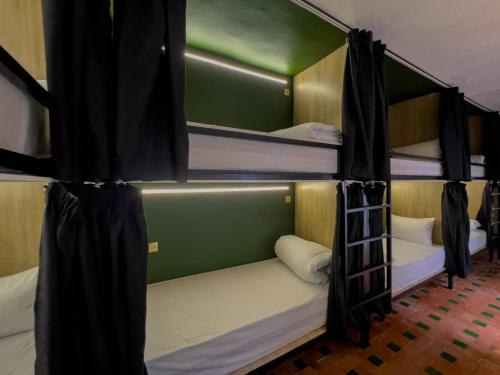 Capsule Hostel Tarbiaat 44 in Tetouan