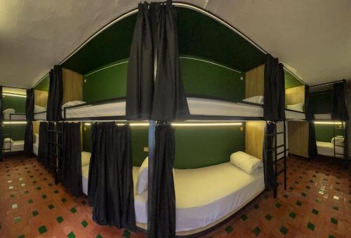 Capsule Hostel Tarbiaat 44 in Tetouan