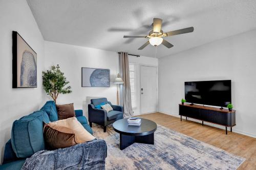 2BR Sophistication in OKC with Free WiFi & parking in Oklahoma City, USA