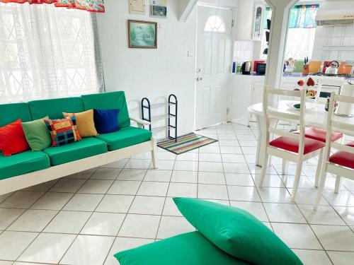 Krystal Apartment in Marisule