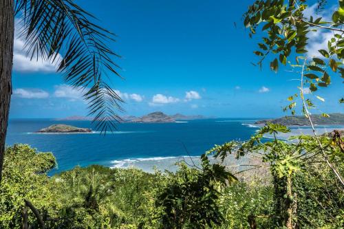 Moheli Laka Lodge Beach and Diving Resort in Nioumachoua