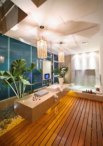 ジャンホォワ クイクアン モーテル (Changhua Kui Kuan Motel) in 彰化市（チャンホワ）