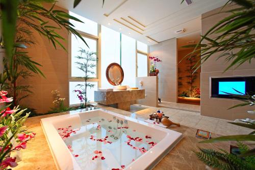 . Changhua Laurel Boutique Motel
