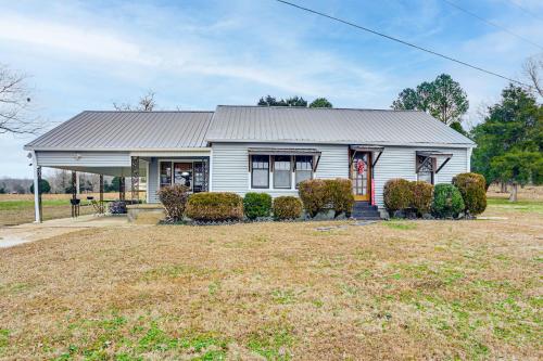1-Acre Countryside Home in Gleason: Pets Welcome! in Dresden (TN)