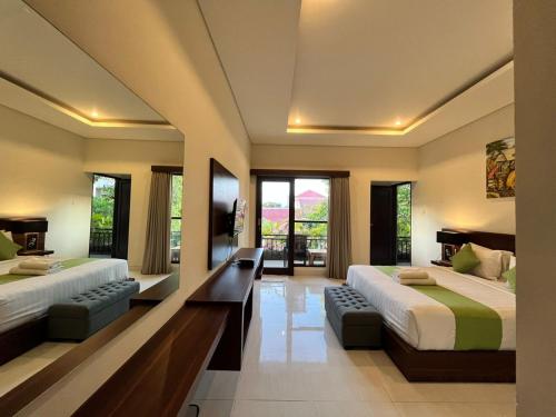 The New Moon Seminyak 2