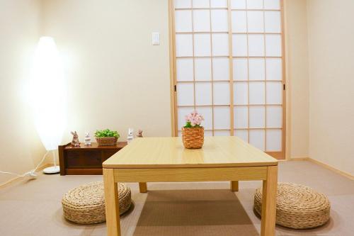 Momotani Entire house for 5 people 4 min walk from Teradacho Station Direct to USJ Osaka Don Quixote 5 min Balcony Washing machine Convenient supermarket 3 min