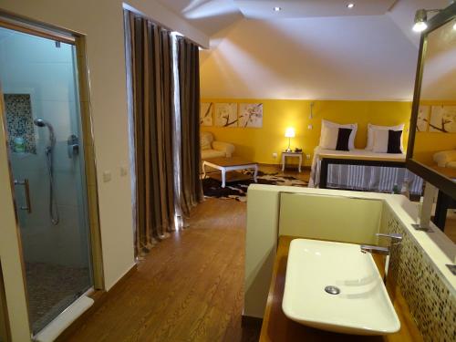 Family Room image 6
